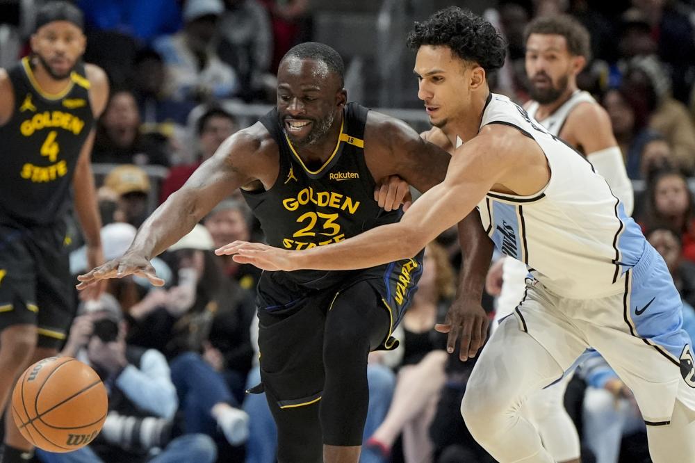 更看到了他 更看到了他