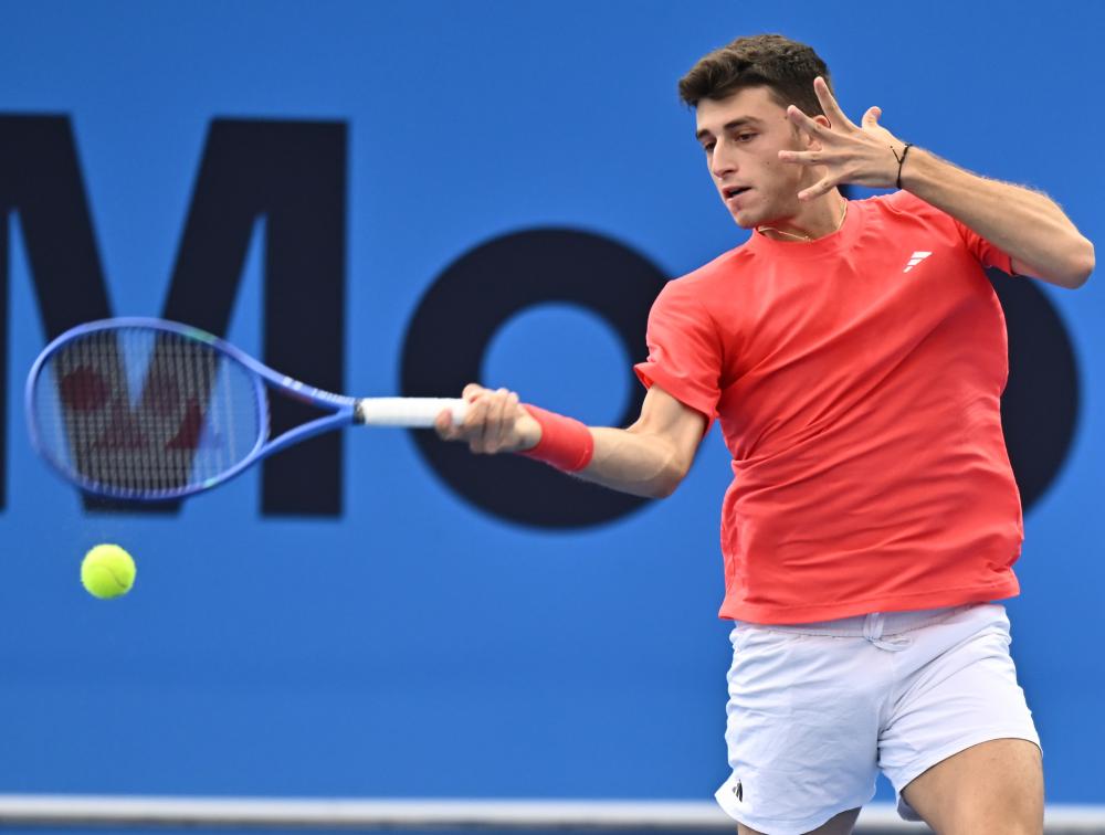 并在突破中 并在突破中